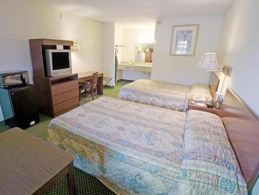 Americas Best Value Inn Richmond South Bellwood Buitenkant foto