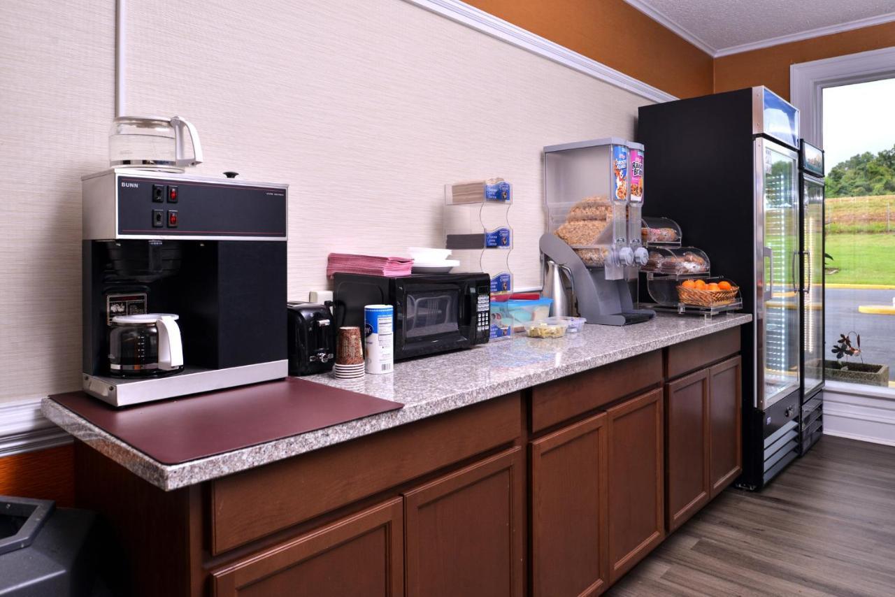 Americas Best Value Inn Richmond South Bellwood Buitenkant foto