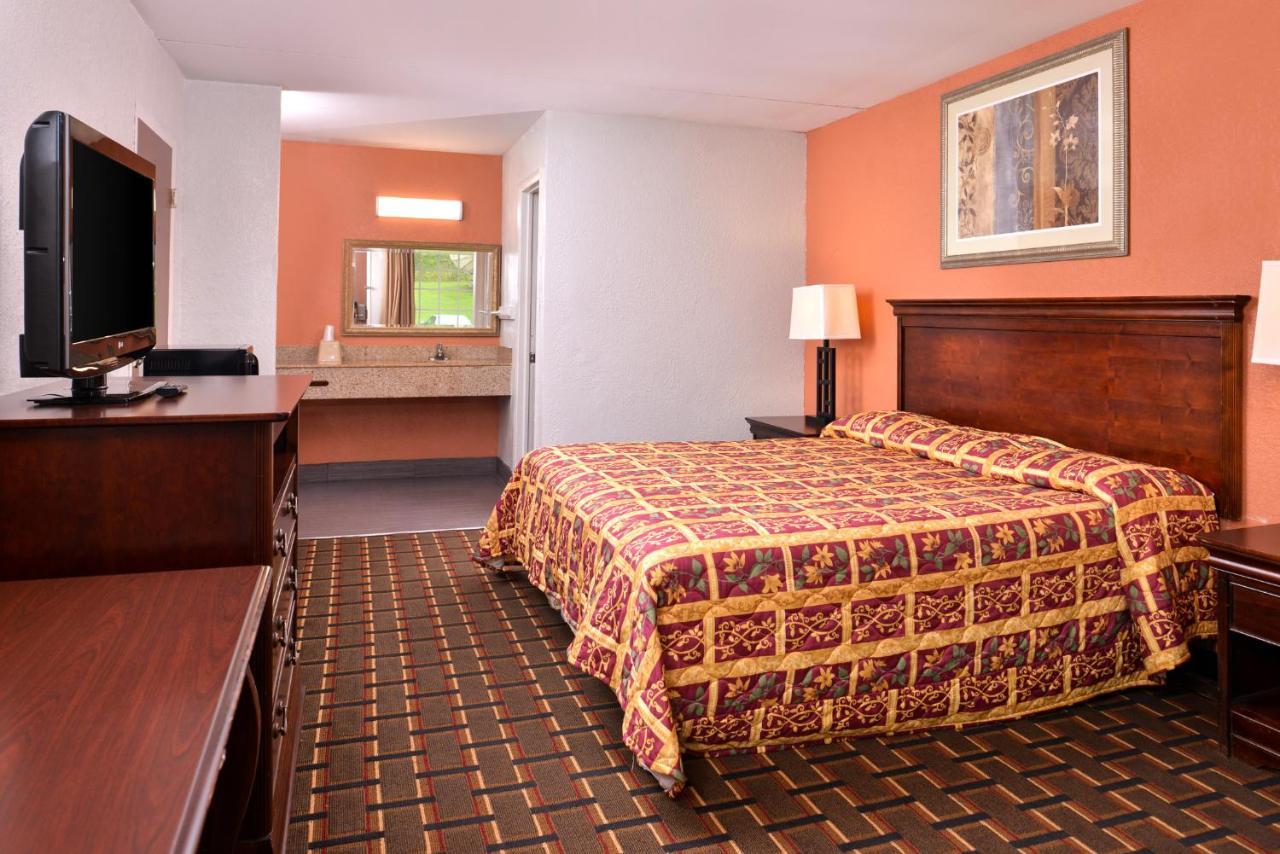 Americas Best Value Inn Richmond South Bellwood Buitenkant foto