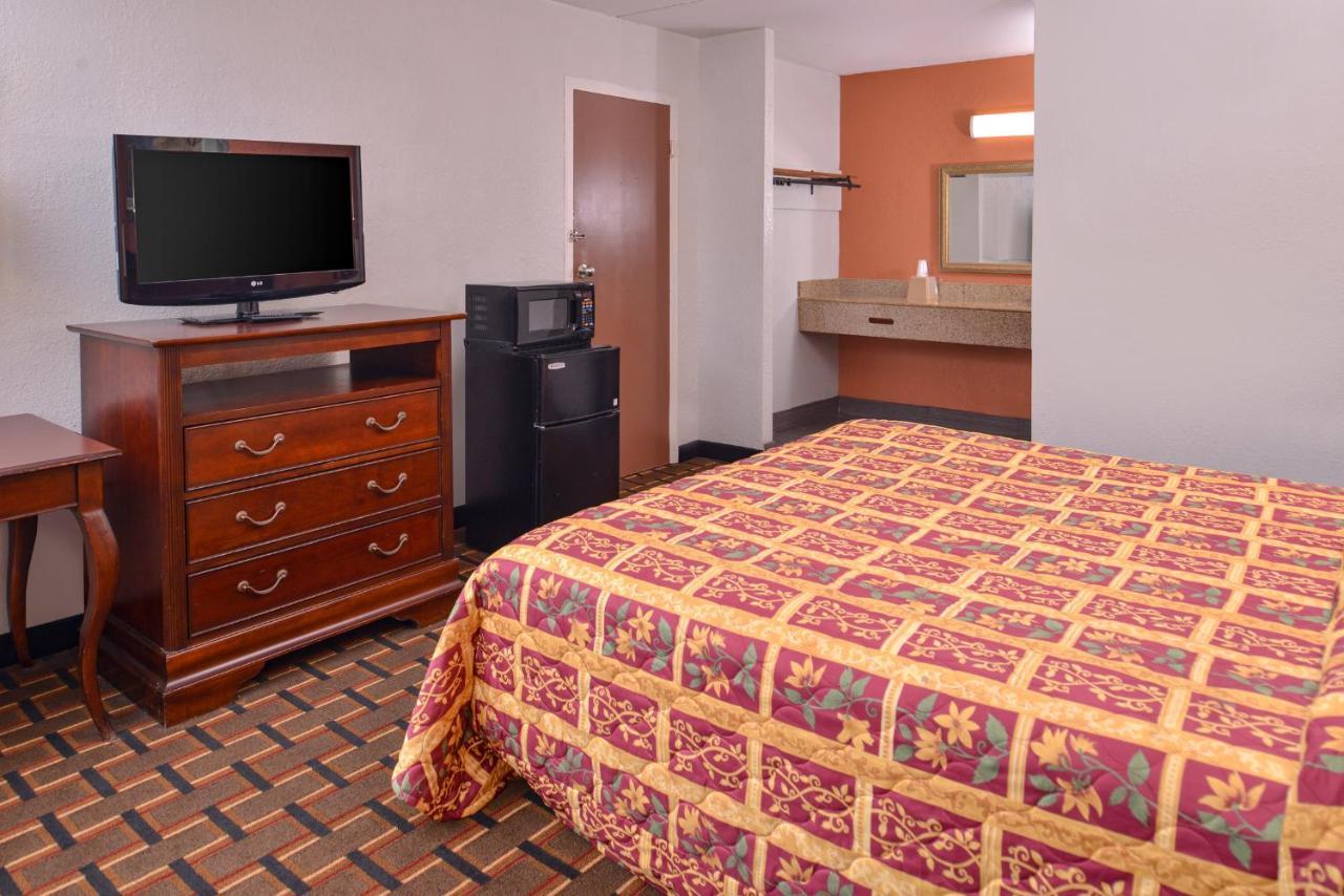 Americas Best Value Inn Richmond South Bellwood Buitenkant foto